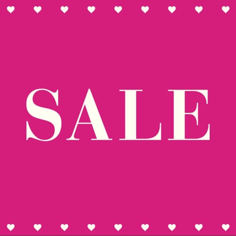 It’s closet clear out day 💗 prices just dropped!